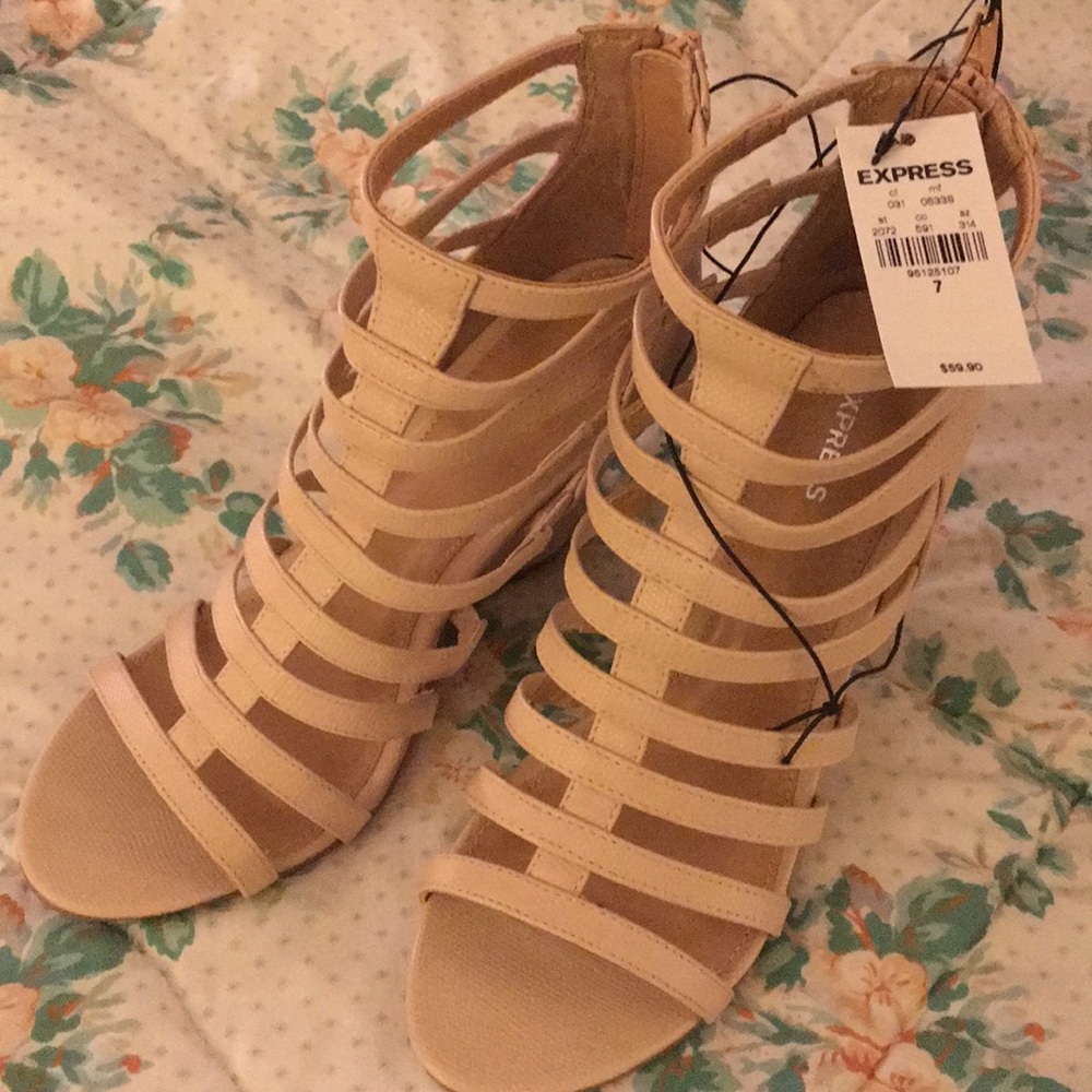 Express wedge sandal